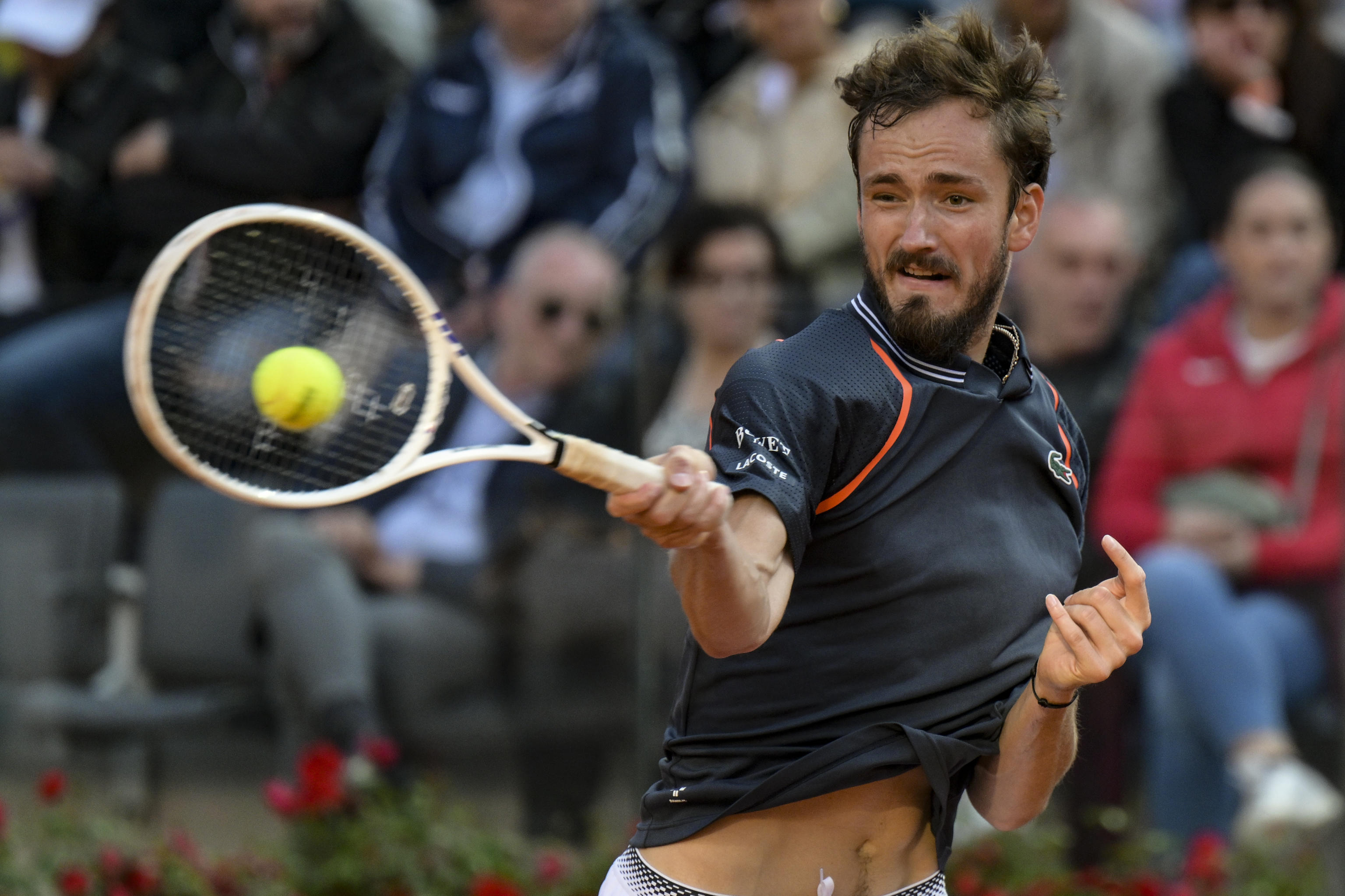 日本网球队血洗美国网球队，梅德韦杰夫完成帽子戏法