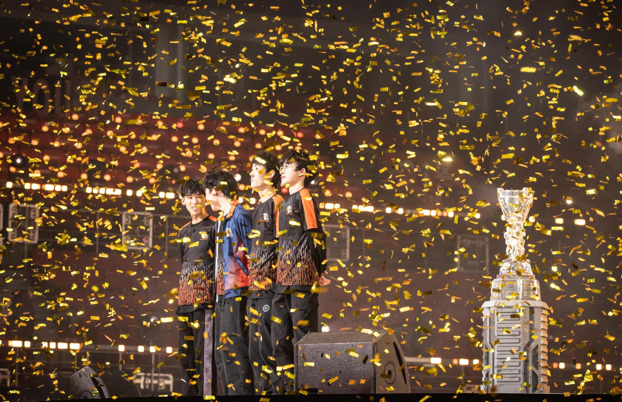 和平精英战队状态火热，誓夺总冠军