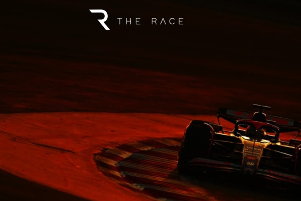 哈斯车队险胜索伯车队，塞恩斯点燃赛场