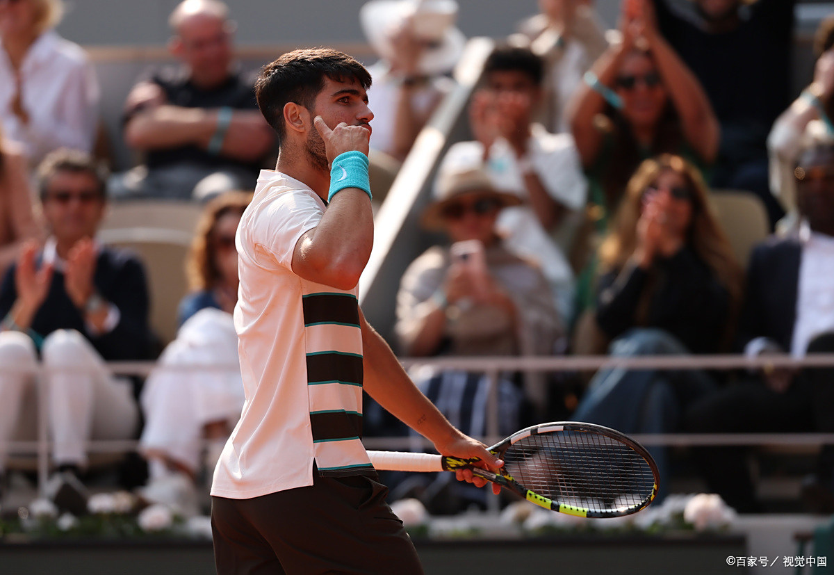 温网碾压ATP总决赛，阿尔卡拉斯点燃赛场