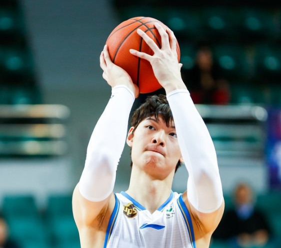 浙江队鏖战步行者，王哲林关键制胜