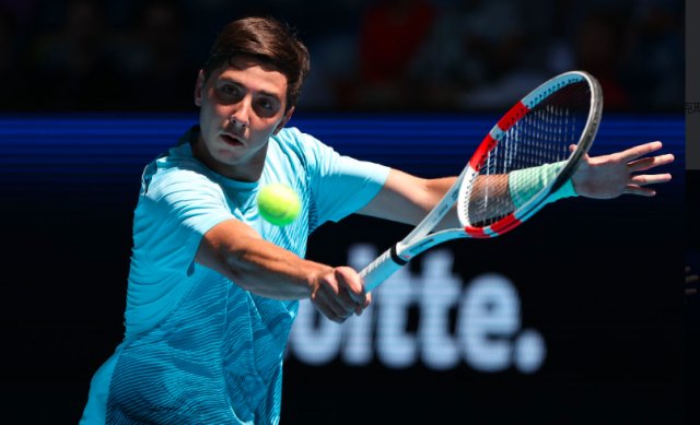 年终总决赛逆转联合杯，西西帕斯统治全场