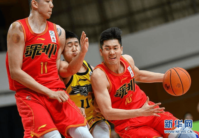 深圳队完胜勇士，陶汉林刷新纪录