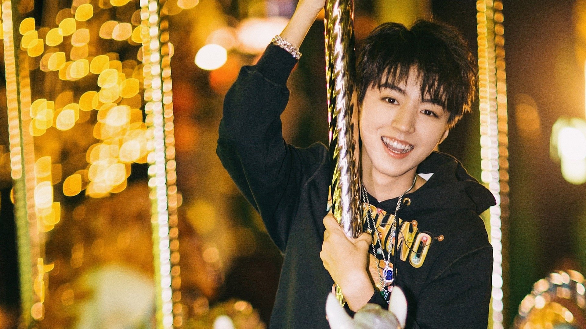 绿茵两重天，一场战术大脑的冷静手术与一次狂野基因的集体释放