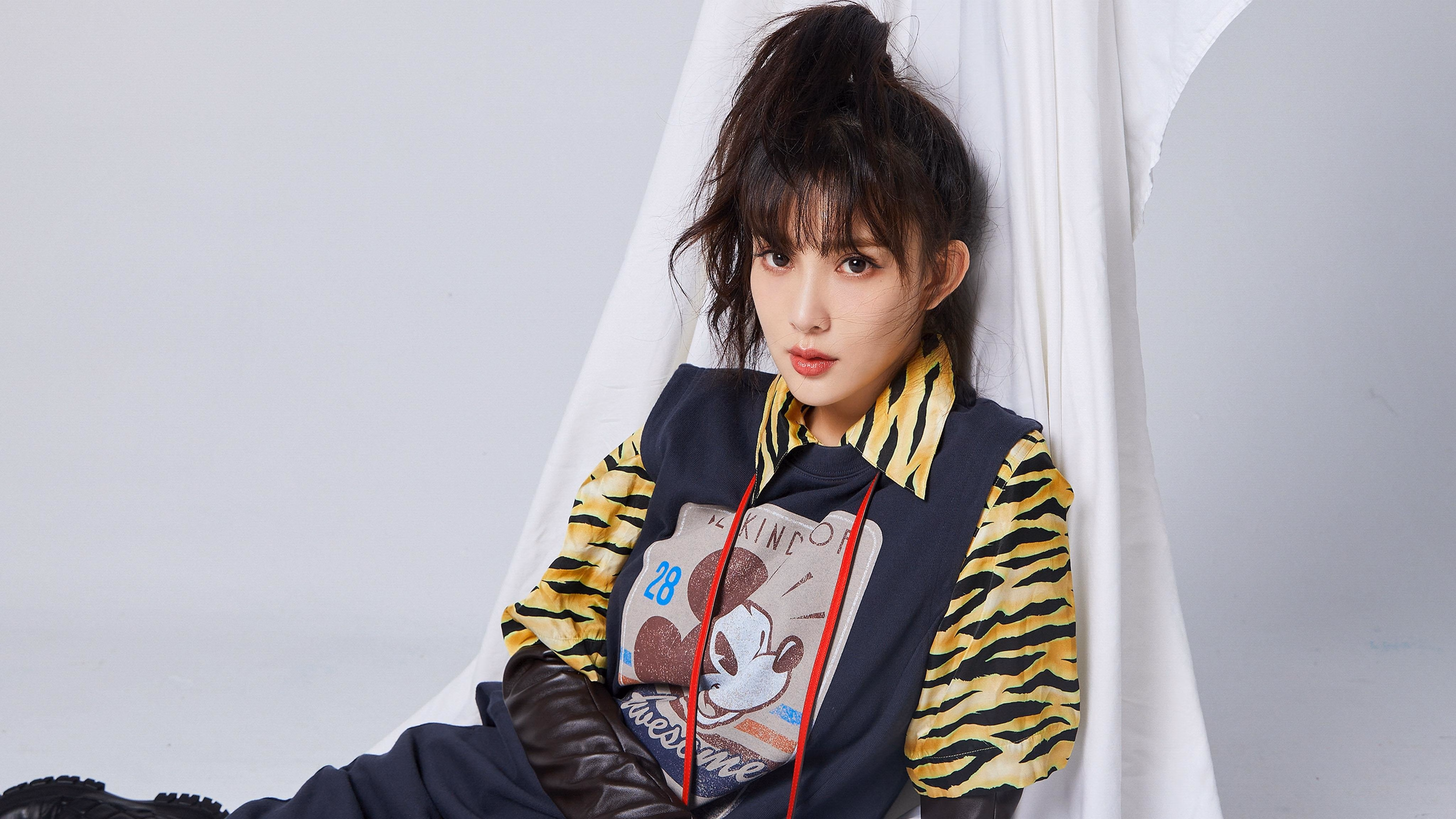 门将单人模式启动!厄瓜多尔地裂防守让内马尔低头离场