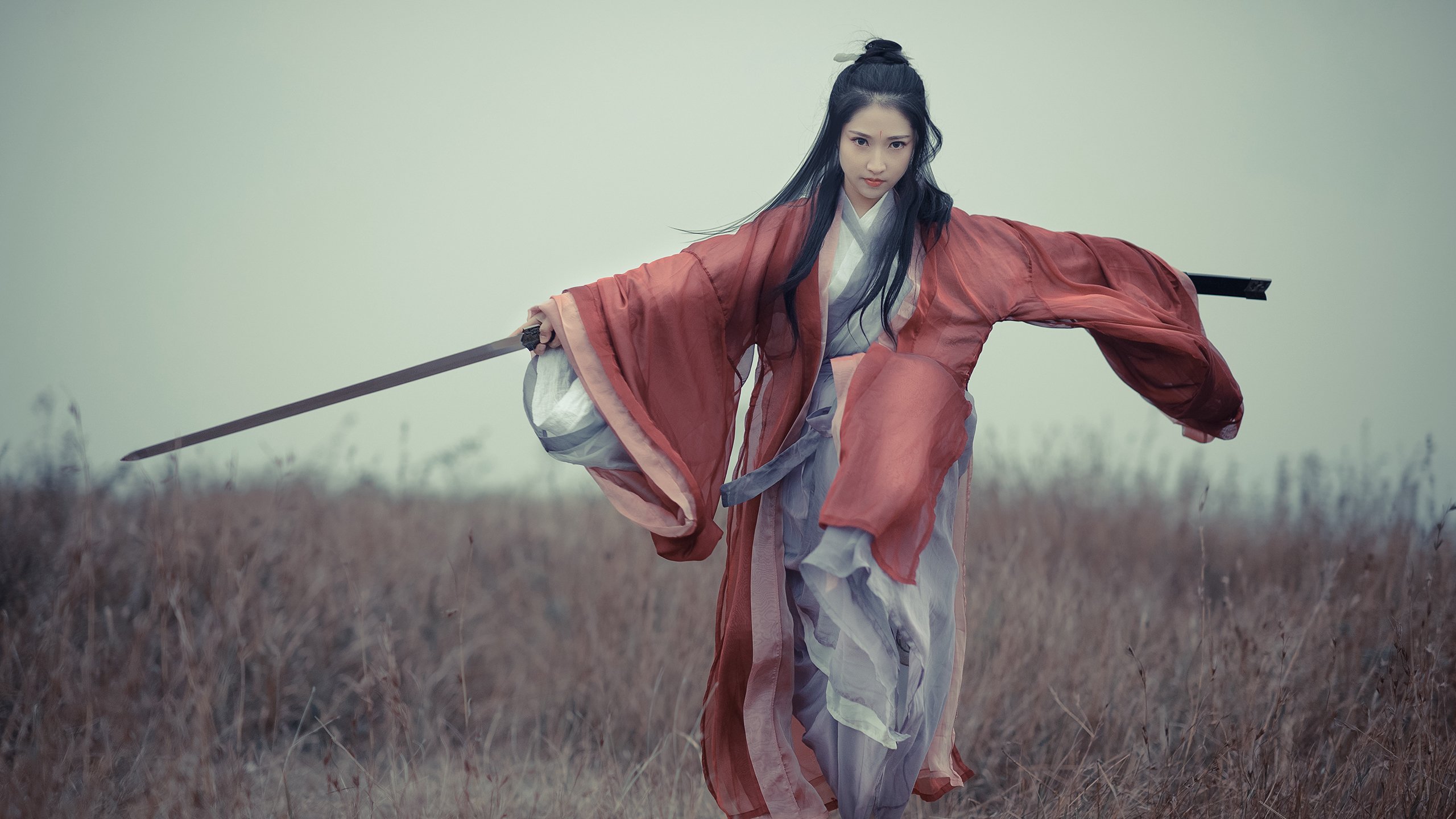 欧冠淘汰赛的闪电风暴,莱比锡红牛一波流摧毁AC米兰,巴斯托尼独裁赛场书写传奇