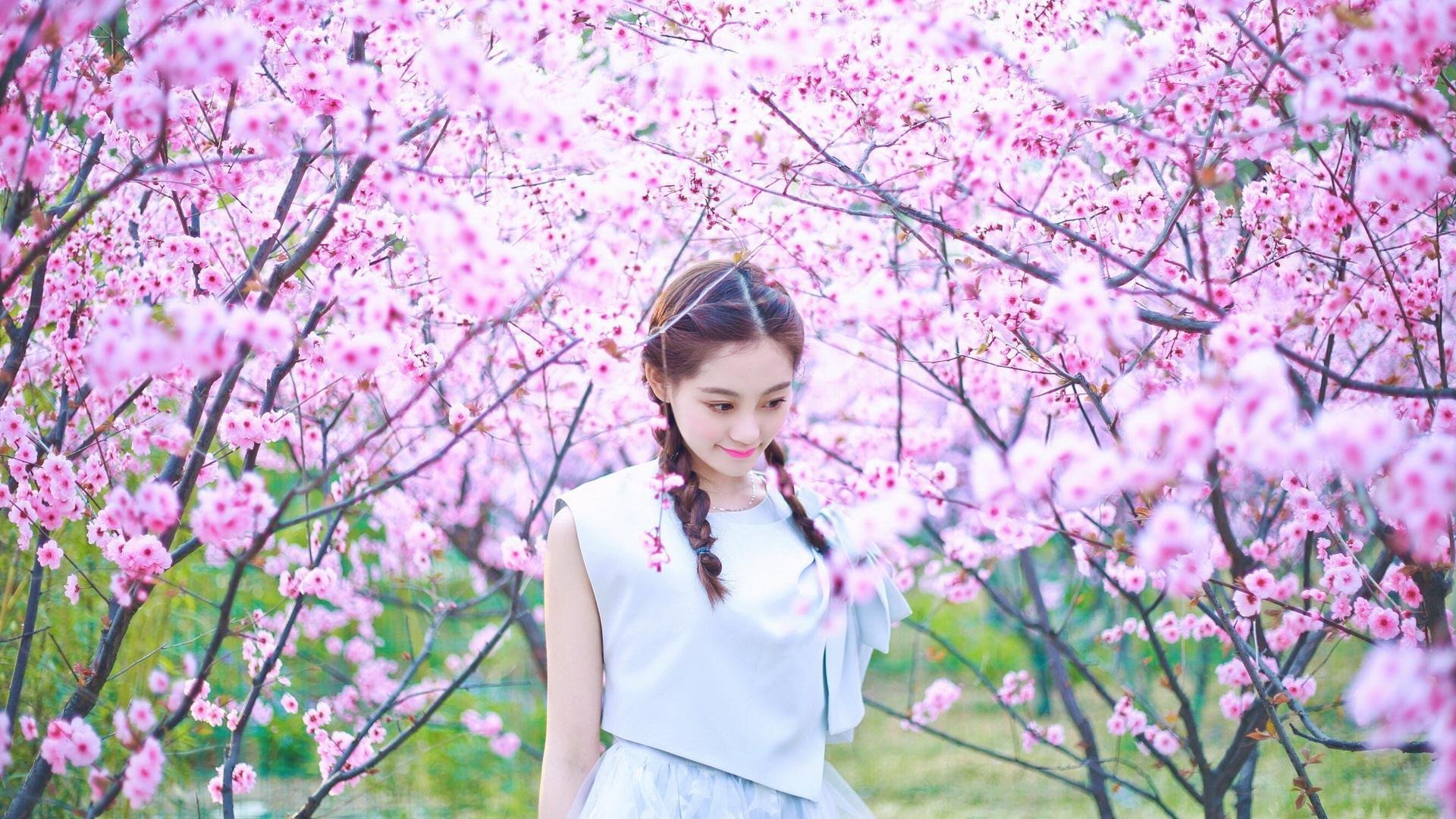 命运的交错哨音，当佛罗伦萨在平行宇宙压哨绝杀皇马，维尼修斯却在抢七之夜接管篮球世界