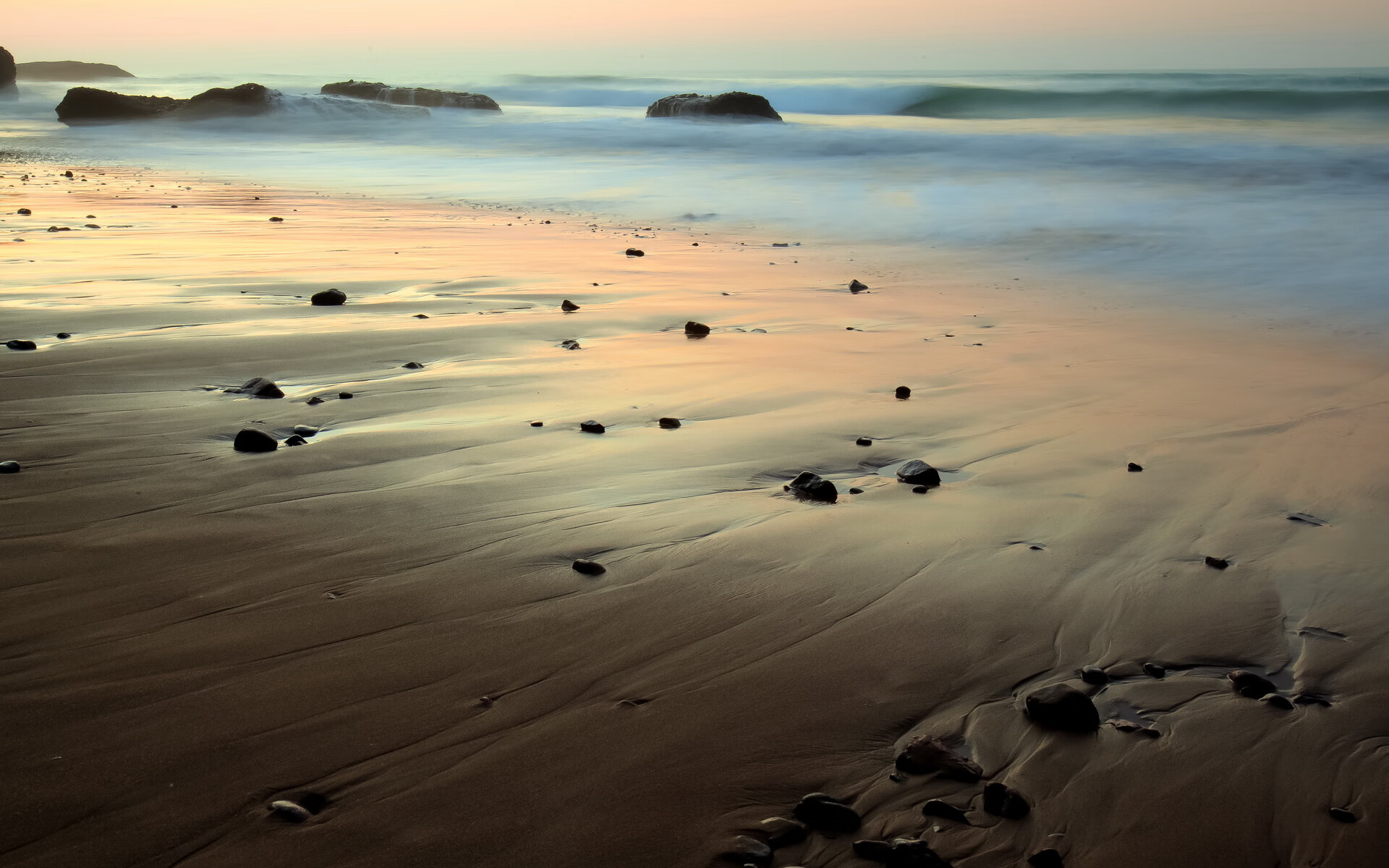 跨界之战，C罗教科书级表现引领莱比锡红牛慈善赛胜苏格兰