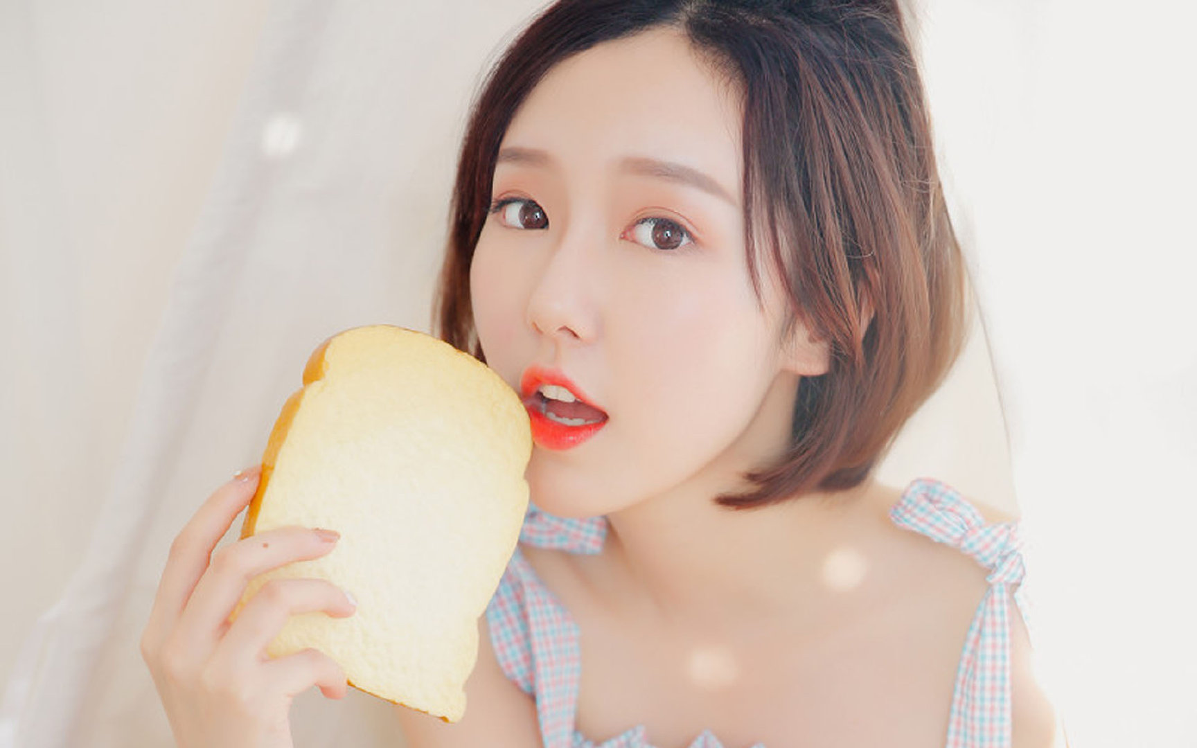 时间褶皱中的双赛场，当NBA总决赛遇见苏格兰的绿茵