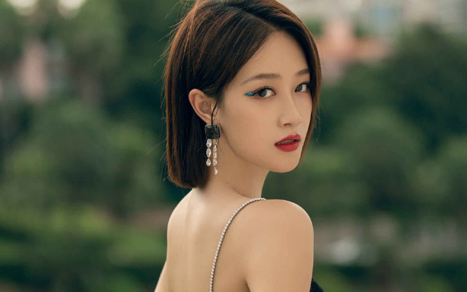 爱游戏官方入口-雷恩之殇，南美之矛，乌拉圭强势晋级的背后，是莱奥掀翻数据栏的全面爆炸